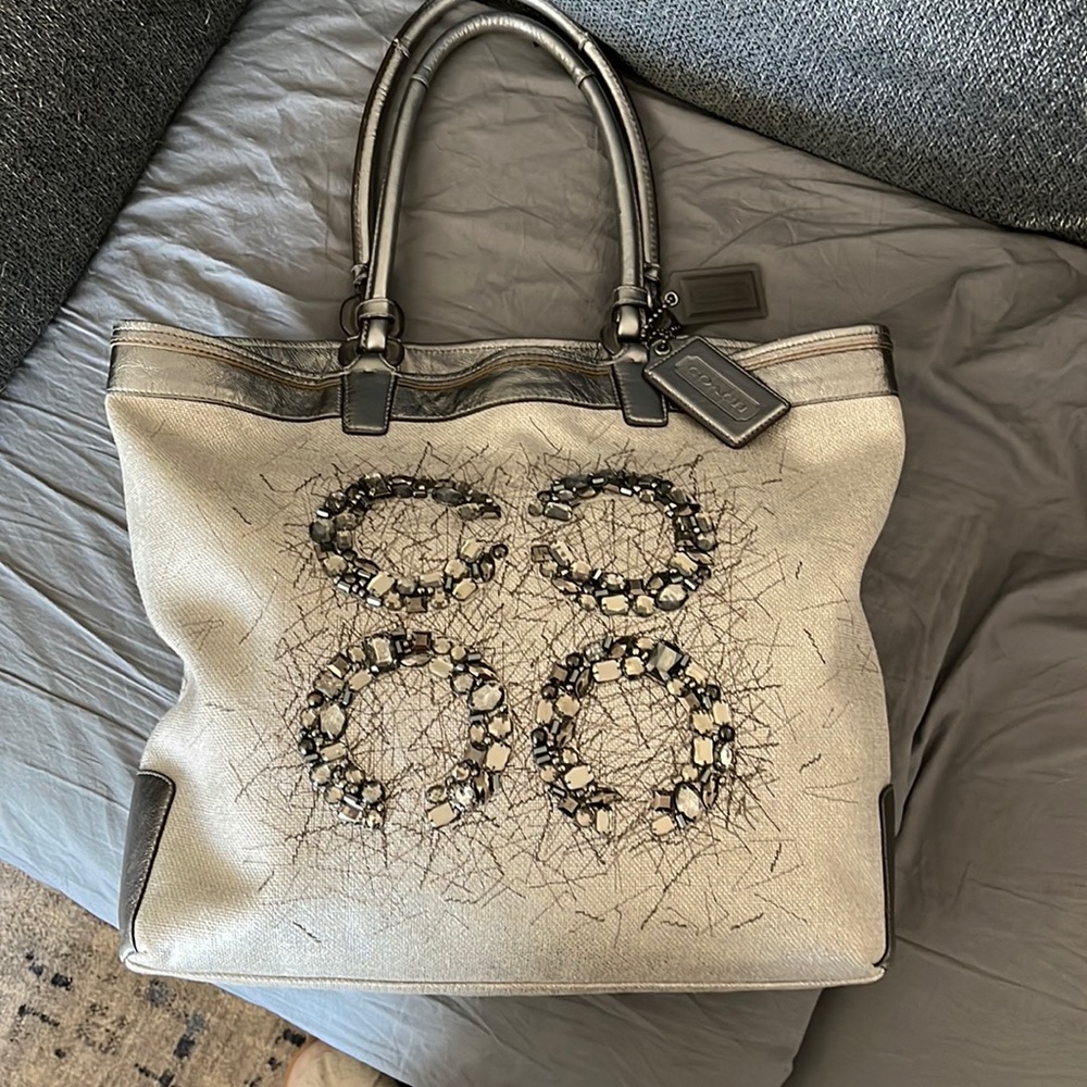 L683 Coach No A1169-17022 Audrey Editorial Jeweled Silver Linen Tote